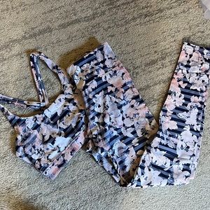 Peony workout set | size small (top and bottoms)